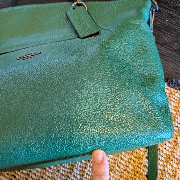 Coach Elise Green Leather Tote Bag - Picture 5 of 6